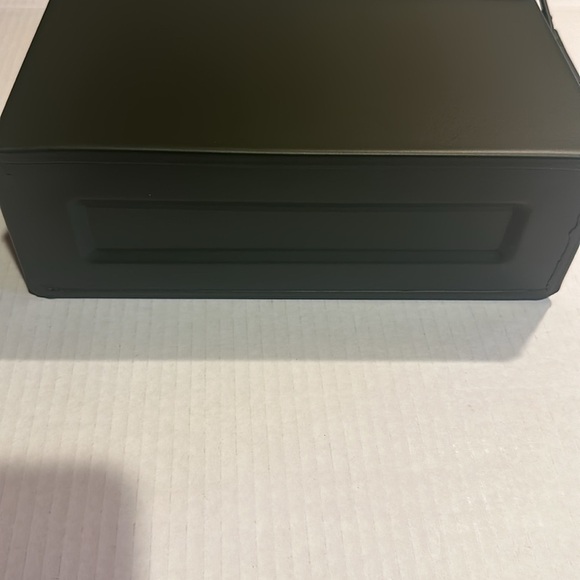 NWOT army military olive green metal container with handle and tight close side - Picture 12 of 12